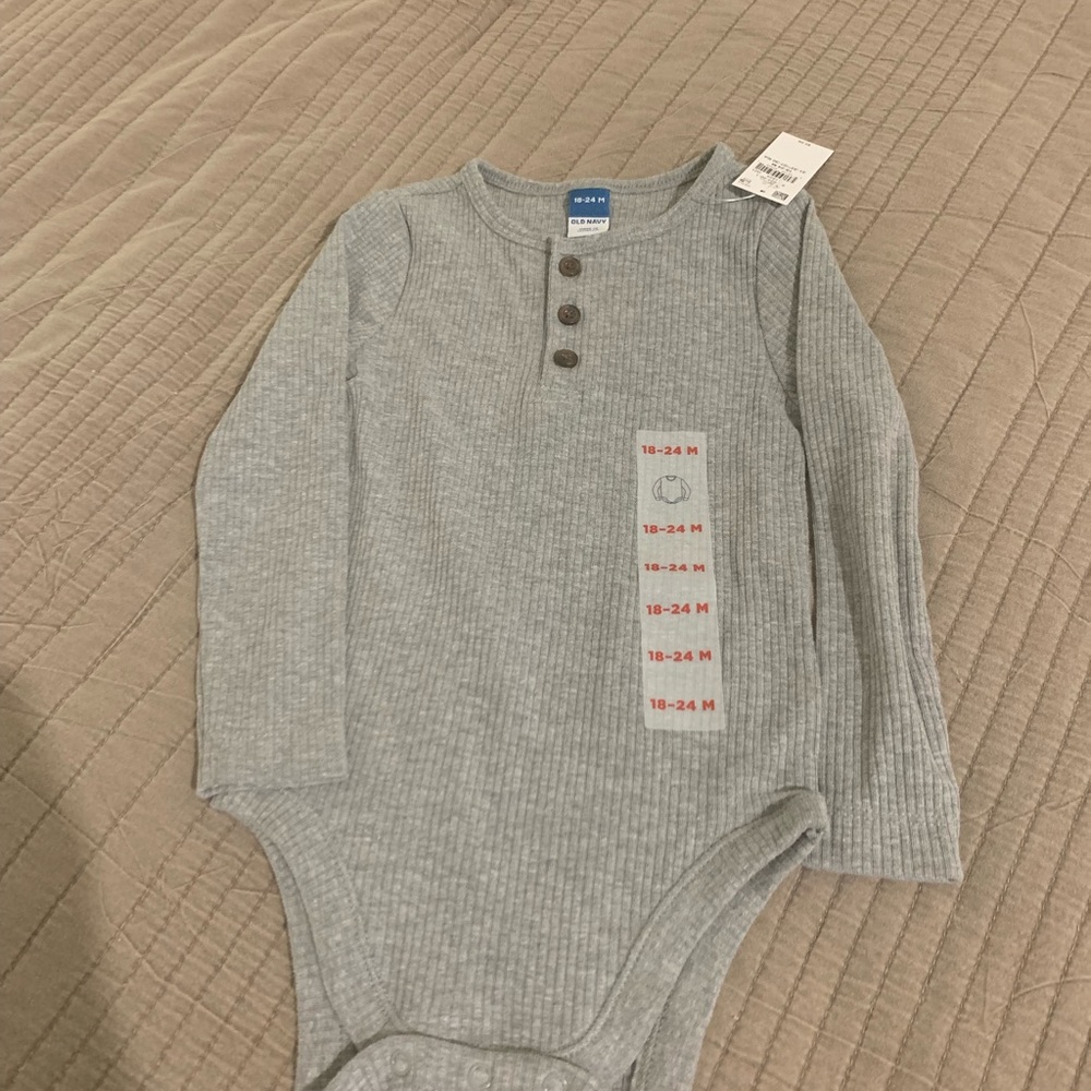 Carter's Pink and Gray Bodysuits with Socks Set - Picture 3 of 10